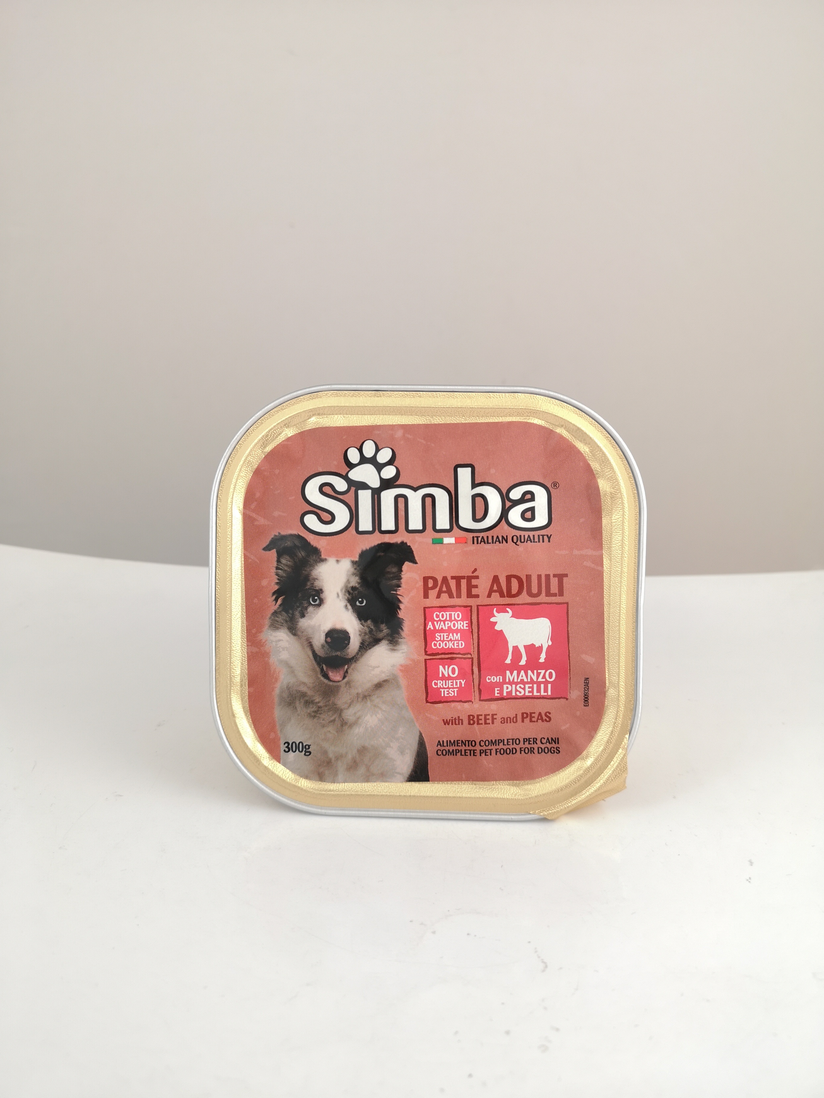 пастет за куче Simba телешко и грах 300гр